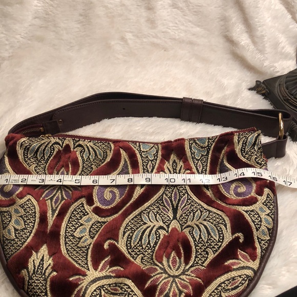 MAXX fabric and leather shoulder strap purse - Picture 8 of 8